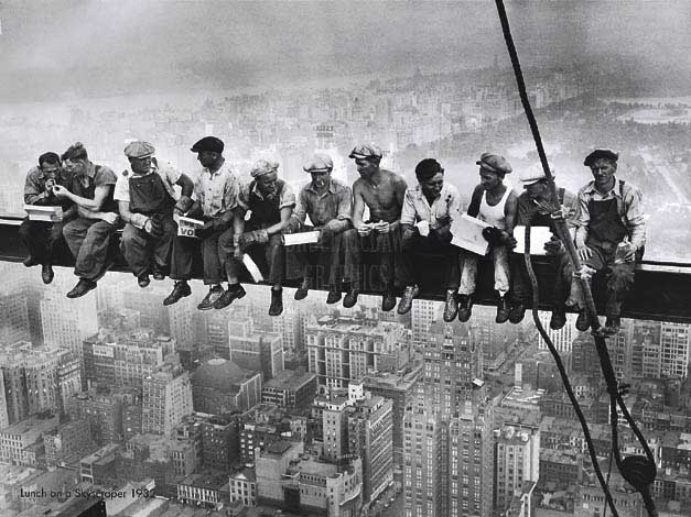 Lunchtime atop a skyscraper New York 1932 by Charles Ebbets | NZ Prints
